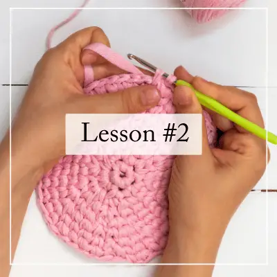 CROCHET FOR BEGINNERS LESSON 2  HOW TO CROCHET A CHAIN 